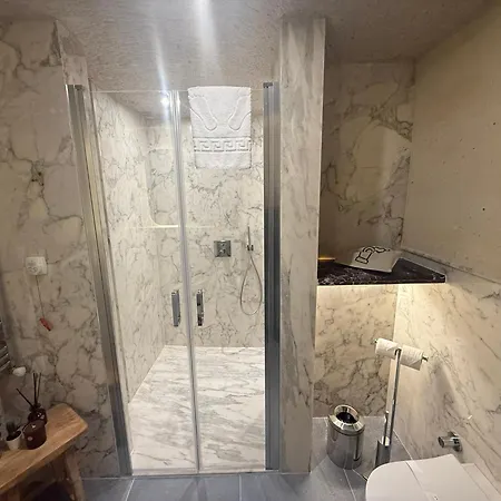 Miras Ξενοδοχείο 4*