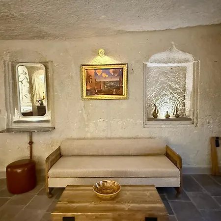 Miras Ξενοδοχείο 4*