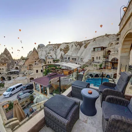 Hotel Miras 4*